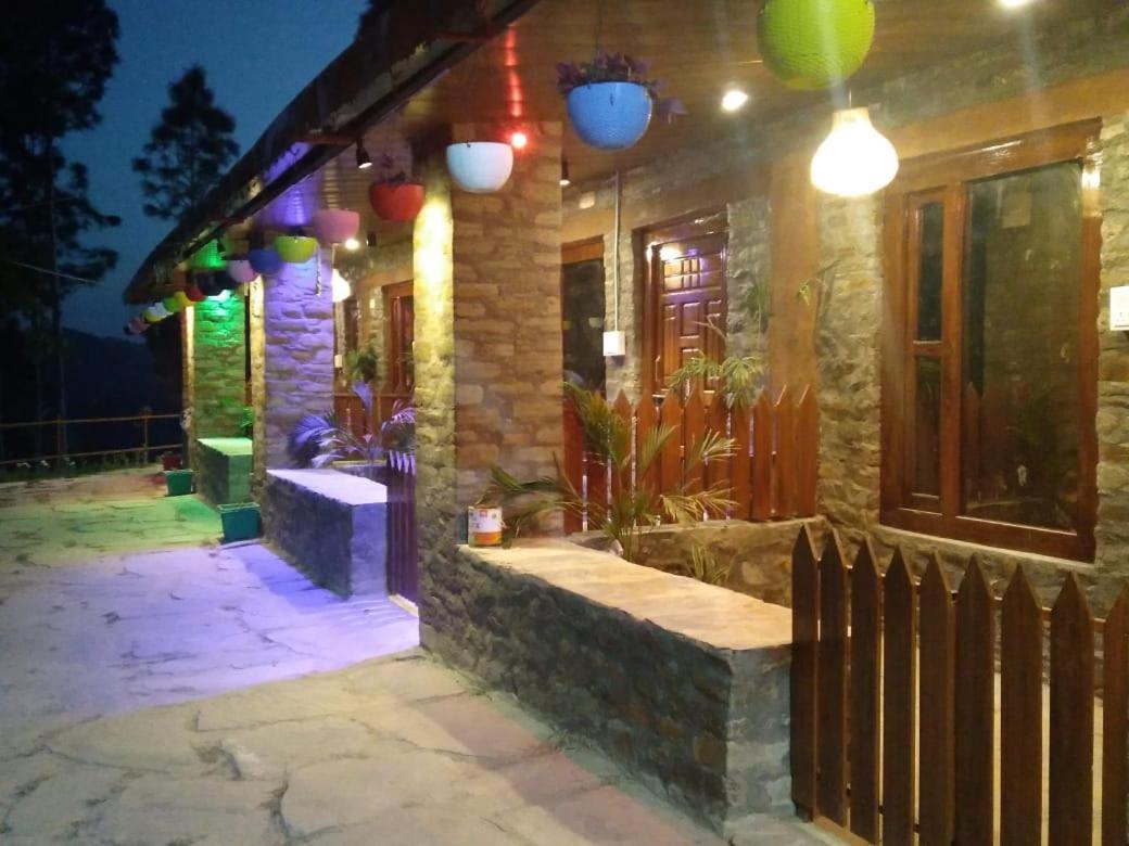 Nature Villaas Basa Homestay Pauri Exteriör bild