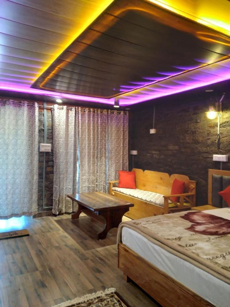 Nature Villaas Basa Homestay Pauri Exteriör bild