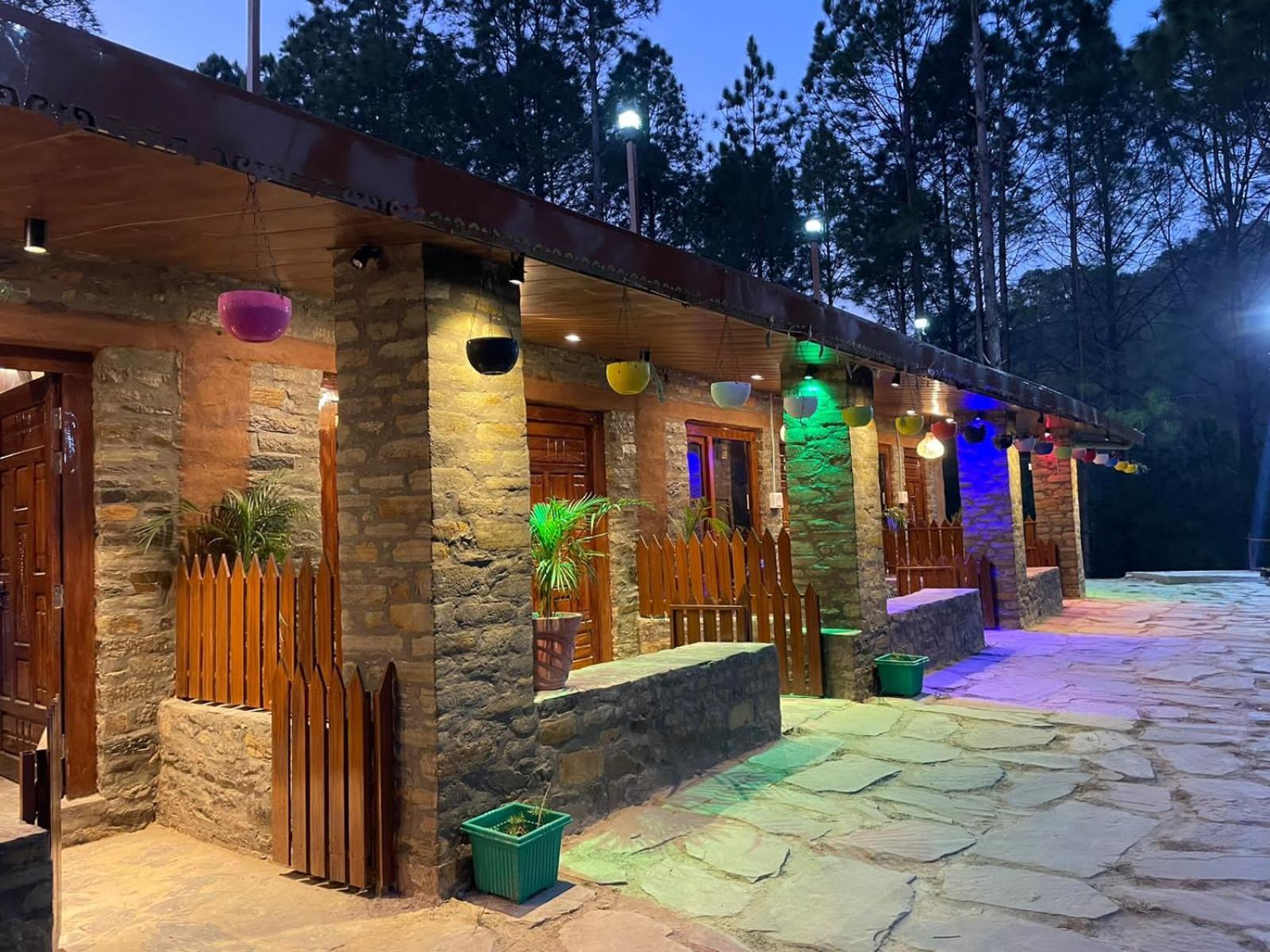 Nature Villaas Basa Homestay Pauri Exteriör bild