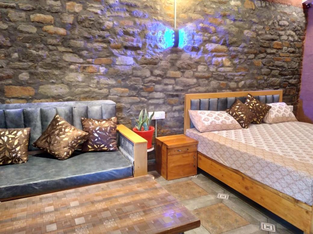 Nature Villaas Basa Homestay Pauri Exteriör bild