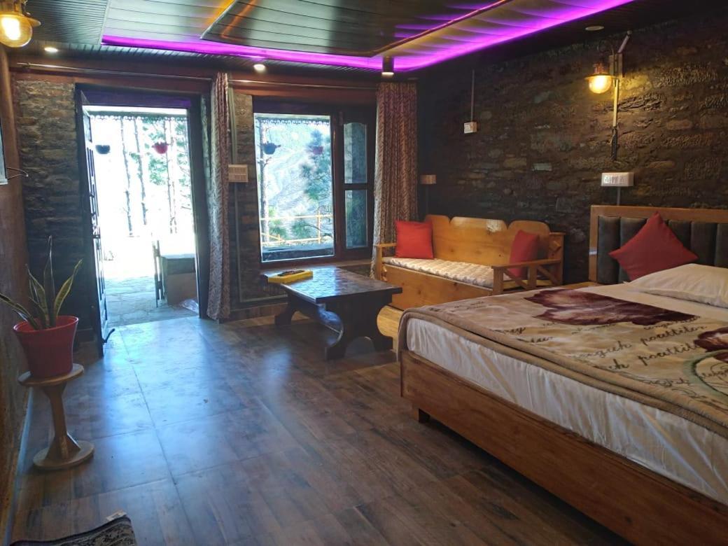 Nature Villaas Basa Homestay Pauri Exteriör bild
