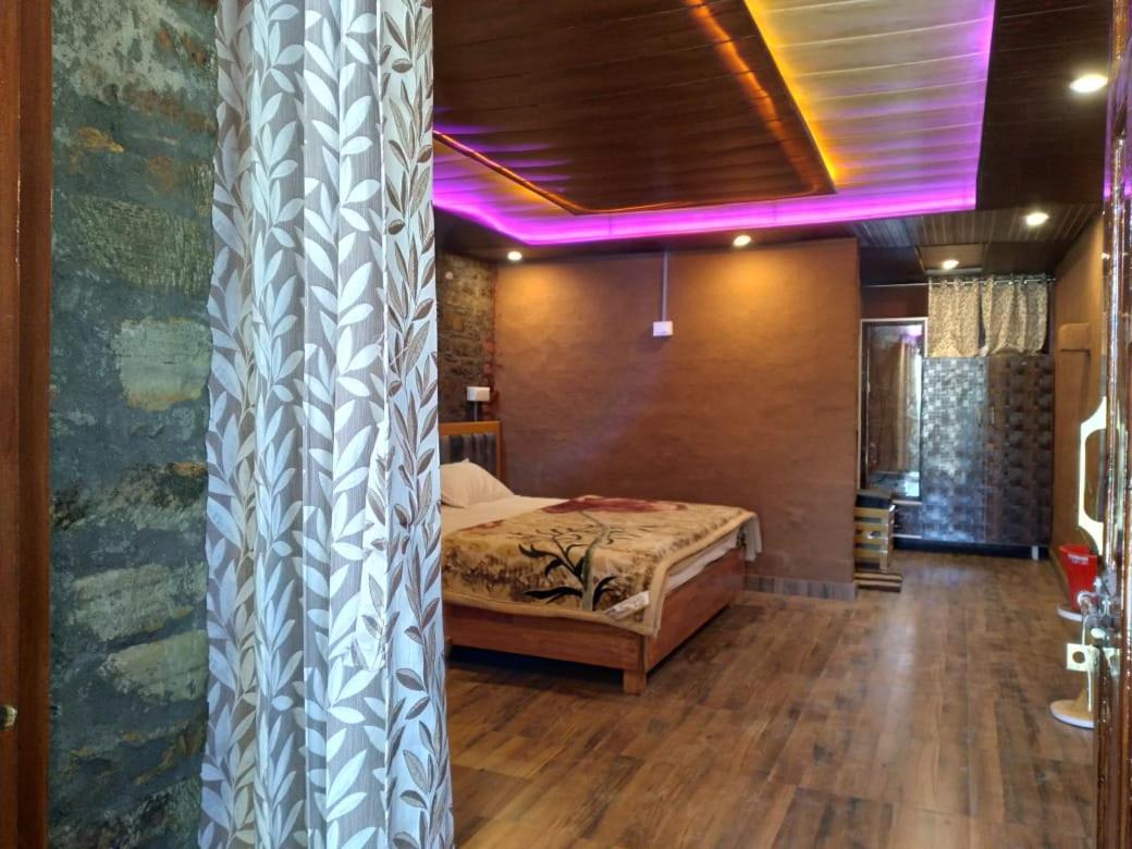 Nature Villaas Basa Homestay Pauri Exteriör bild