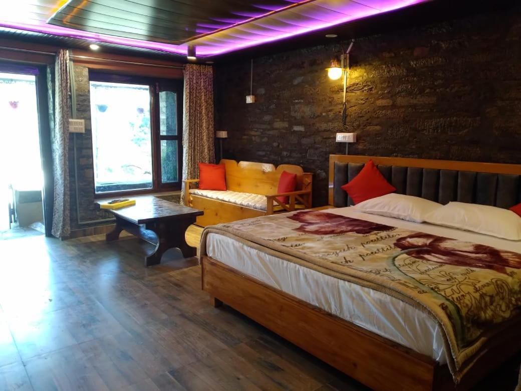 Nature Villaas Basa Homestay Pauri Exteriör bild