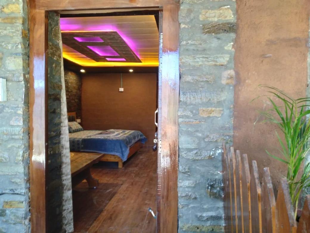 Nature Villaas Basa Homestay Pauri Exteriör bild