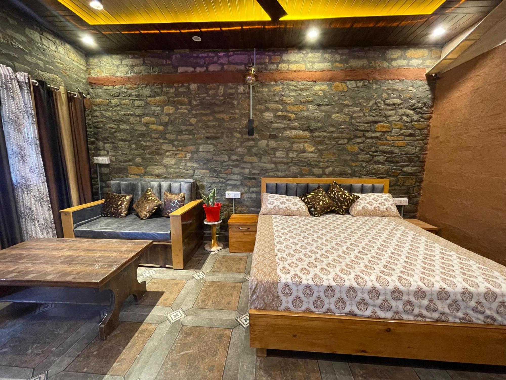 Nature Villaas Basa Homestay Pauri Exteriör bild